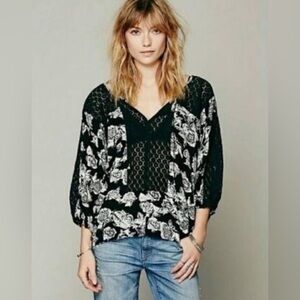 Free People Black Eyelet Floral Moon River Peasant Top Size M Medium Oversized
